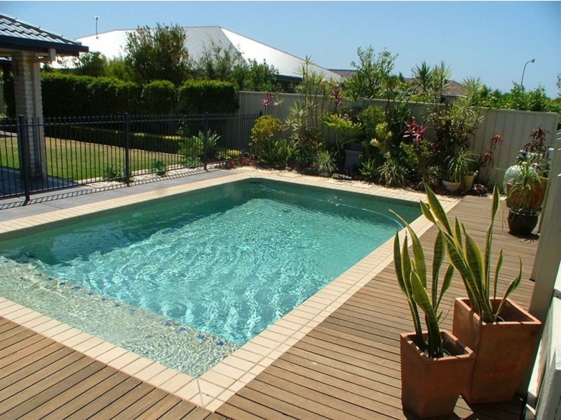 4 Rutherford Place, Pelican Waters QLD 4551