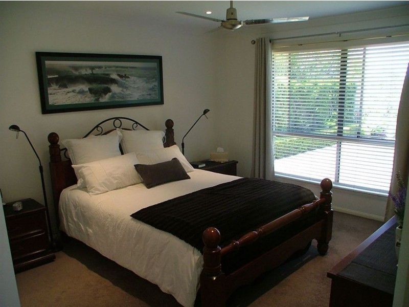 4 Rutherford Place, Pelican Waters QLD 4551