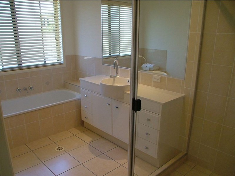 4 Rutherford Place, Pelican Waters QLD 4551