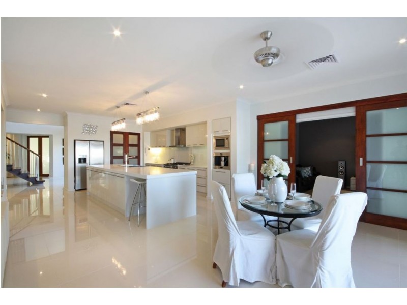 32 Westholme Cct, Pelican Waters QLD 4551