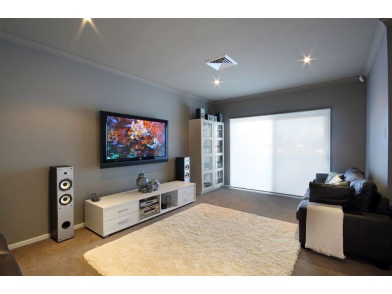 32 Westholme Cct, Pelican Waters QLD 4551