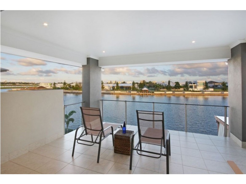 32 Westholme Cct, Pelican Waters QLD 4551