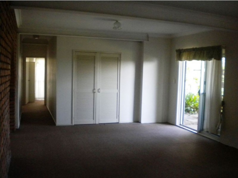 1/60 Sugarbag Road, Caloundra QLD 4551
