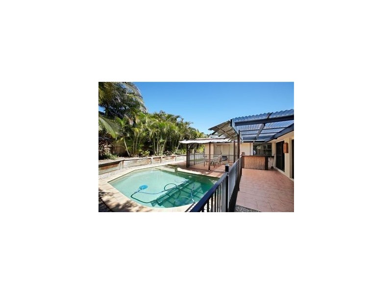 32 Browning Blvd, Battery Hill QLD 4551