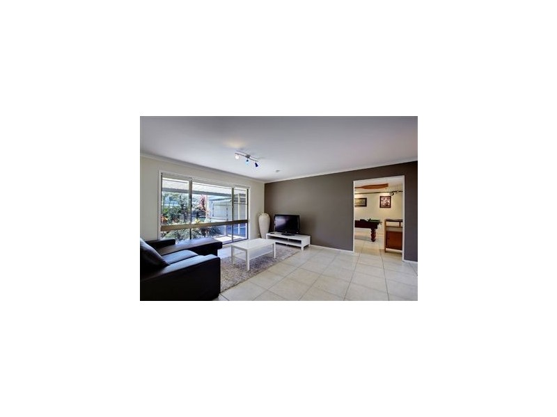 32 Browning Blvd, Battery Hill QLD 4551