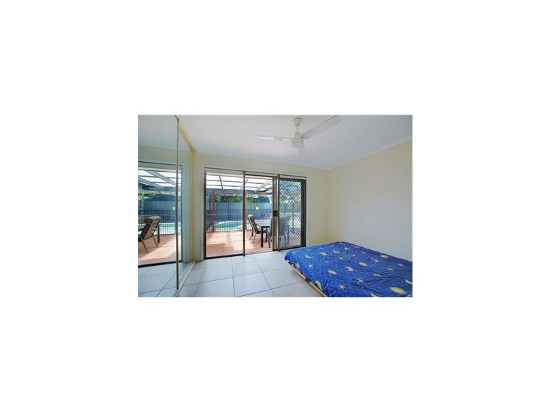 32 Browning Blvd, Battery Hill QLD 4551