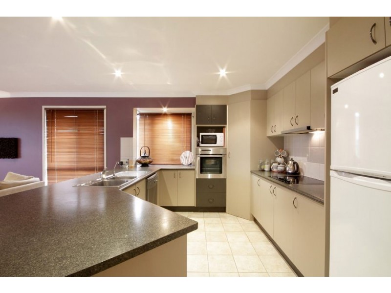 32 Wallaby Circuit, Pelican Waters QLD 4551