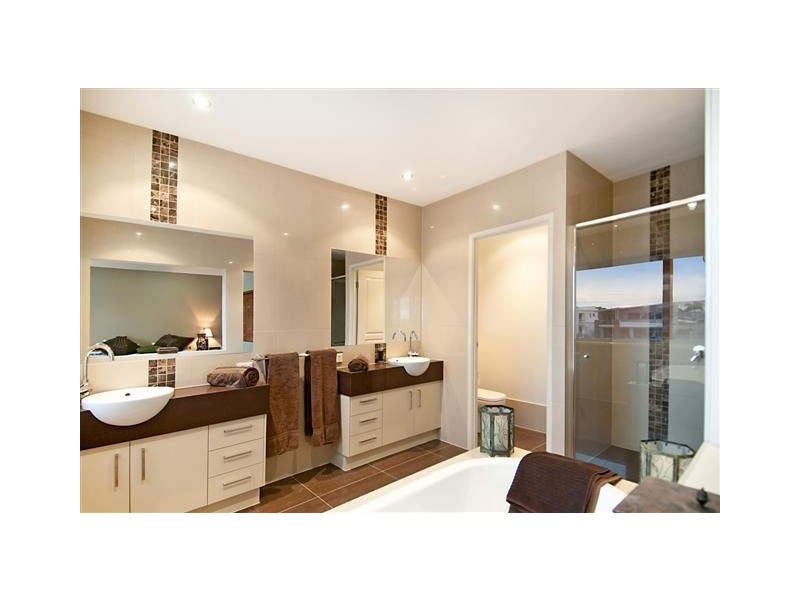 16 Deepwater Cct, Pelican Waters QLD 4551