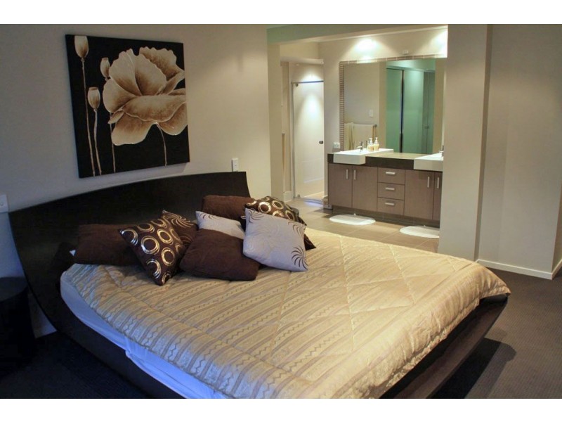 18 Ballinger Place, Pelican Waters QLD 4551