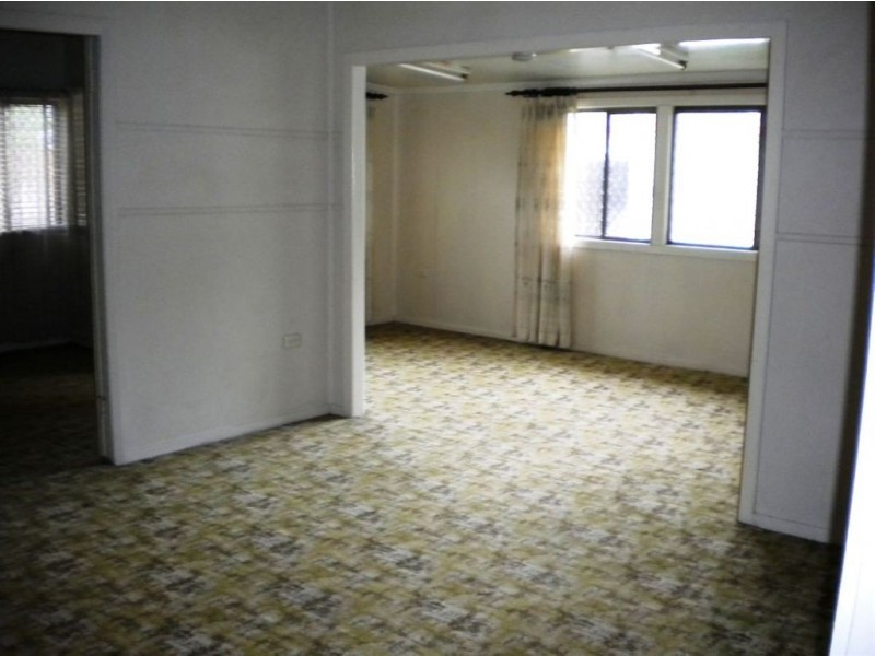 4 Bowman Road, Caloundra QLD 4551