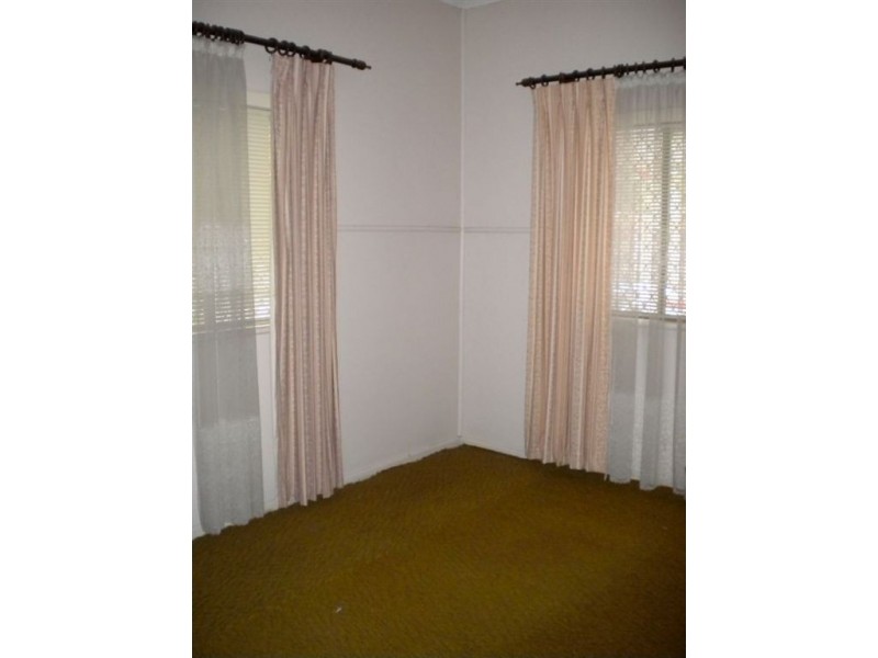 4 Bowman Road, Caloundra QLD 4551