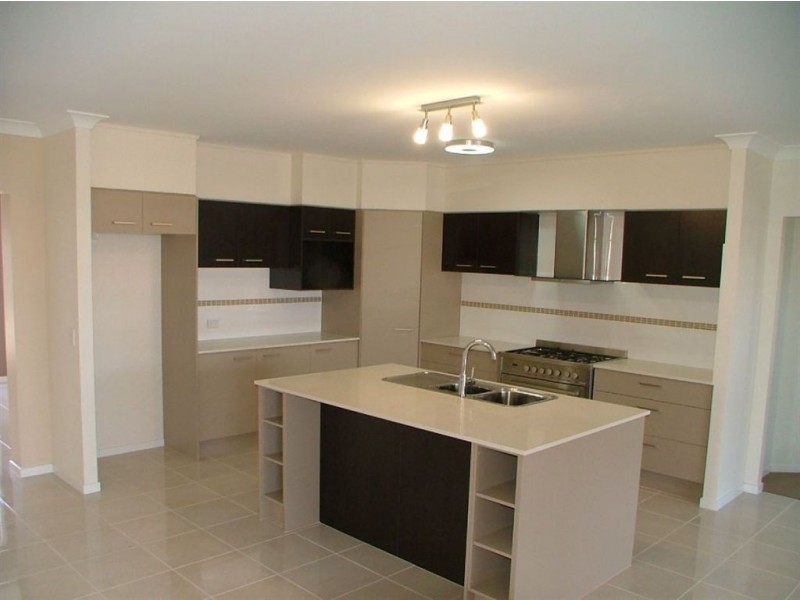 18 Echo Street, Pelican Waters QLD 4551