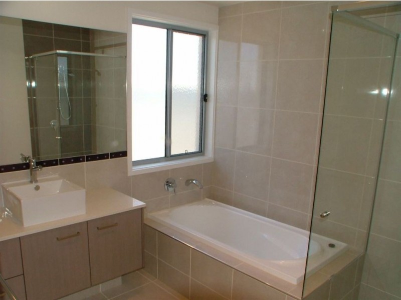 18 Echo Street, Pelican Waters QLD 4551