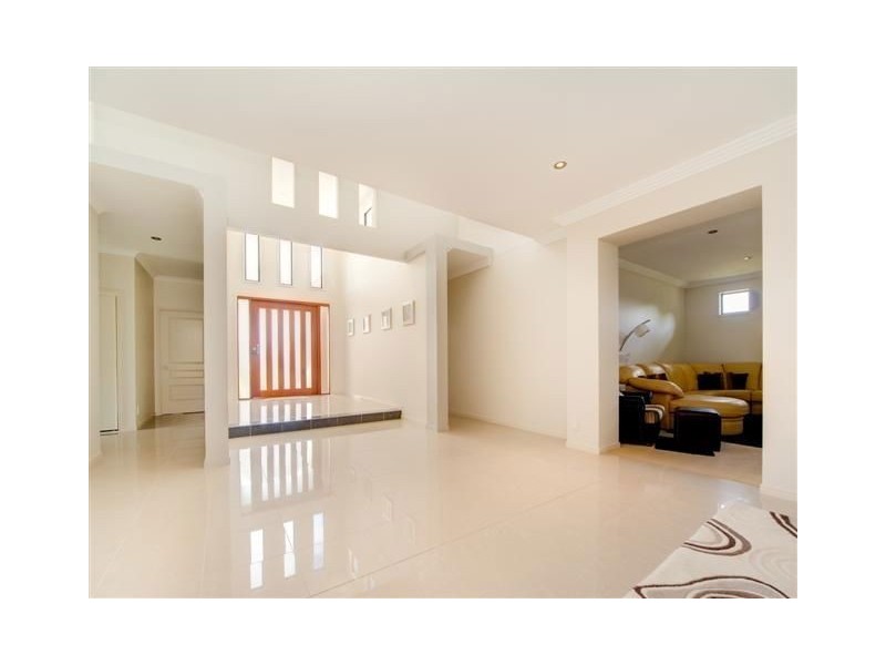 2/41 Mahogany Drive, Pelican Waters QLD 4551