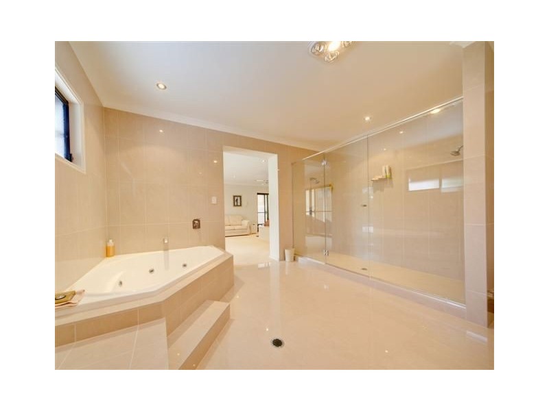 2/41 Mahogany Drive, Pelican Waters QLD 4551