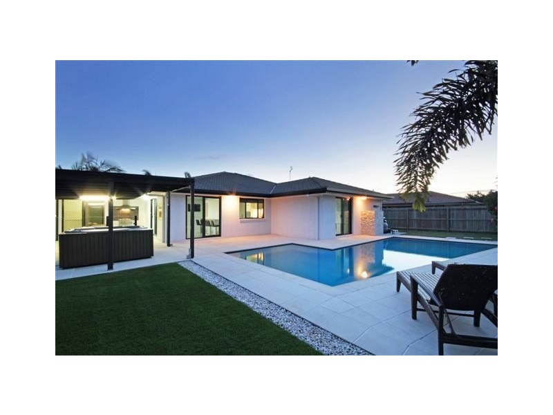 3 Lang Street, Pelican Waters QLD 4551
