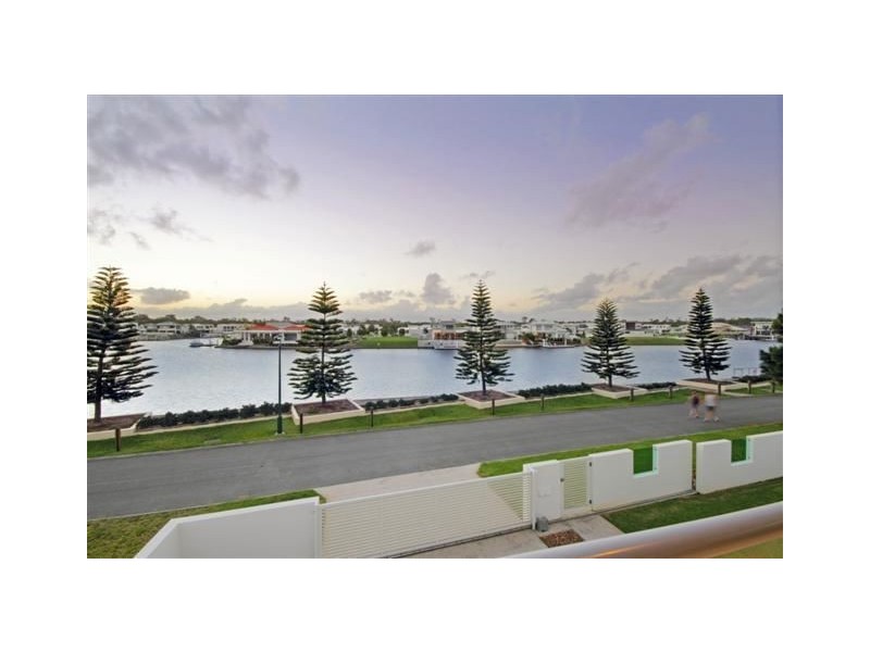 34 Bellanboe Circuit, Pelican Waters QLD 4551