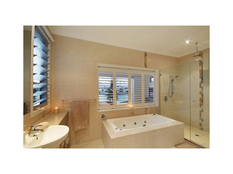 34 Bellanboe Circuit, Pelican Waters QLD 4551