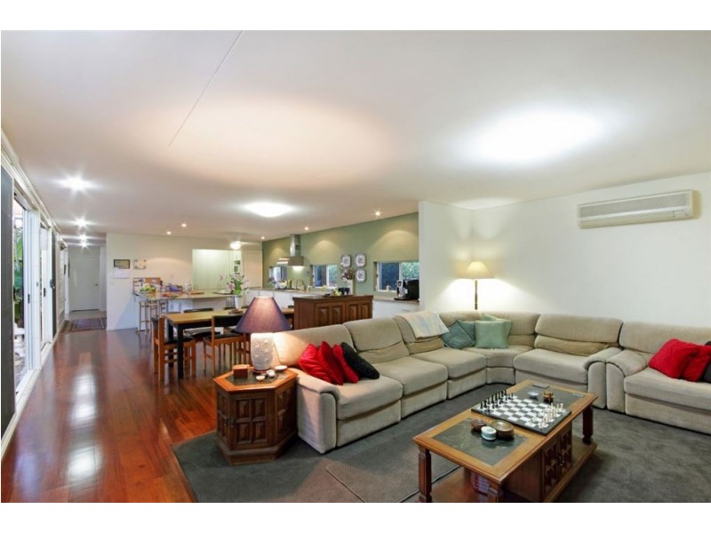 4 Finnegan Place, Pelican Waters QLD 4551