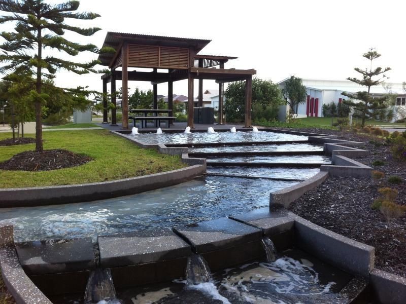 20 Whitehaven Way, Pelican Waters QLD 4551