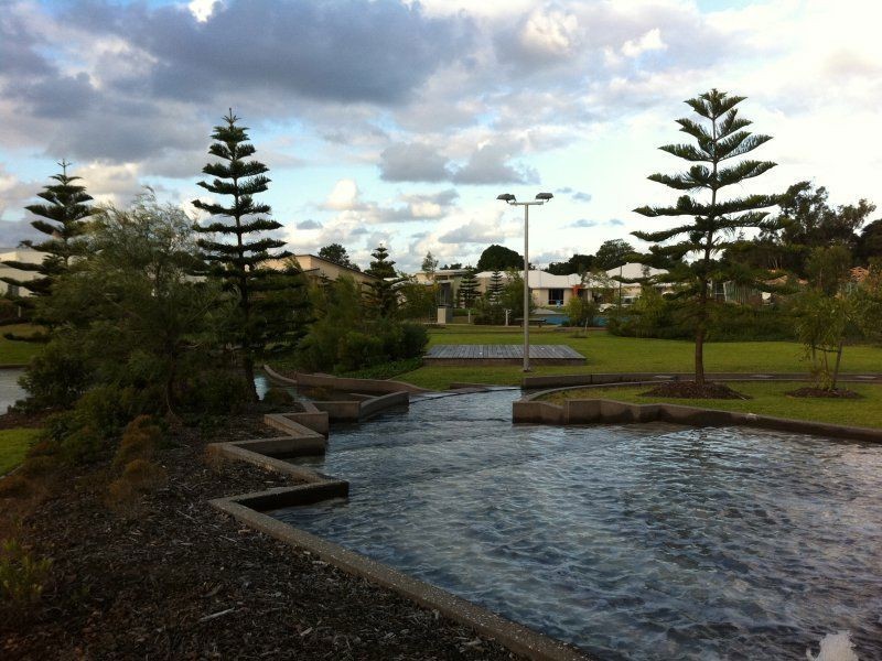 20 Whitehaven Way, Pelican Waters QLD 4551