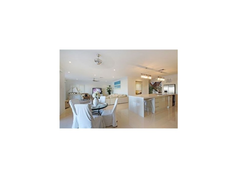 32 Westholme Circuit, Pelican Waters QLD 4551