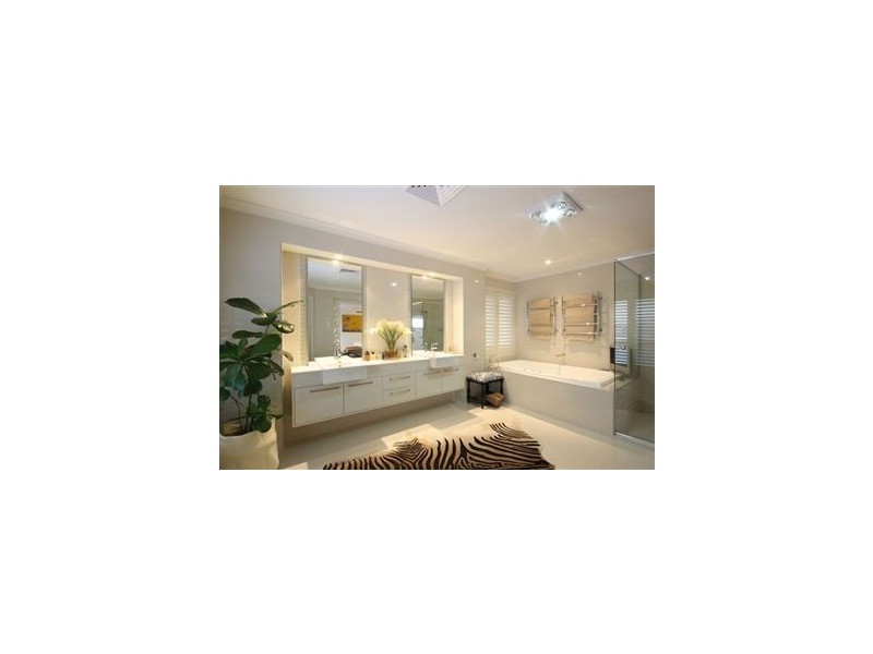 32 Westholme Circuit, Pelican Waters QLD 4551