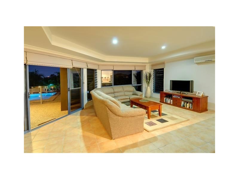 30 Wallaby Circuit, Pelican Waters QLD 4551