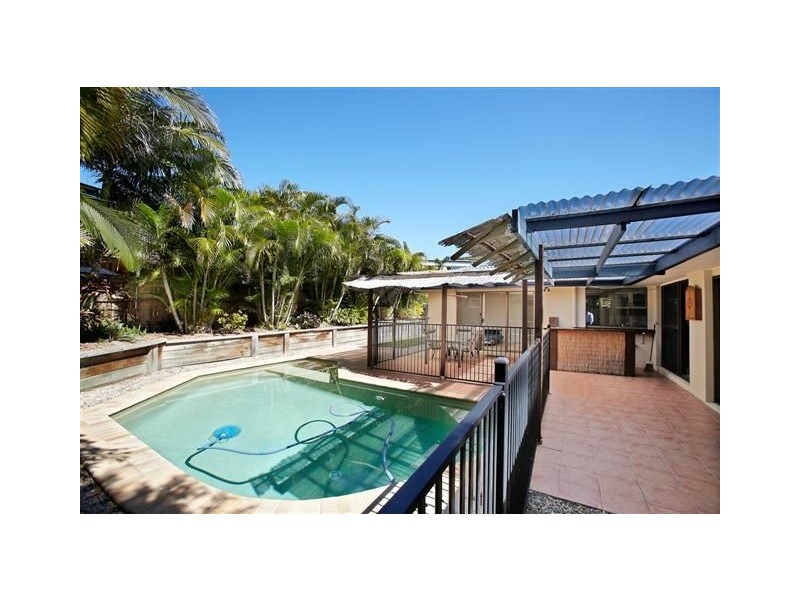 32 Browning Blvd, Battery Hill QLD 4551