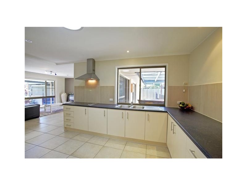 32 Browning Blvd, Battery Hill QLD 4551