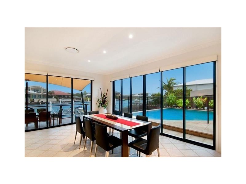 4 Quayline Close, Pelican Waters QLD 4551