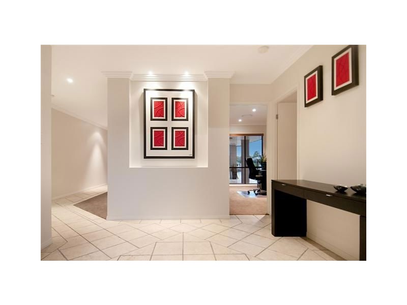 4 Quayline Close, Pelican Waters QLD 4551