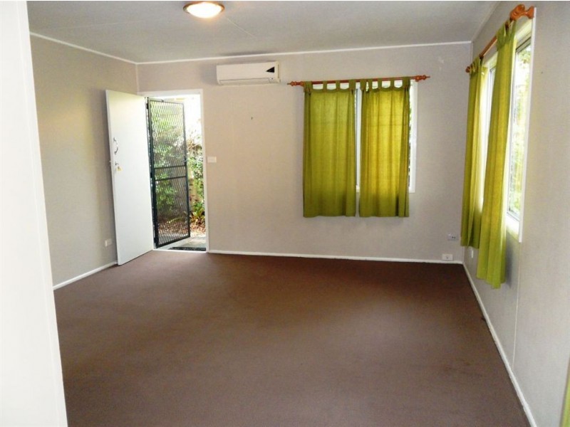 2/9 Hankinson Street, Golden Beach QLD 4551