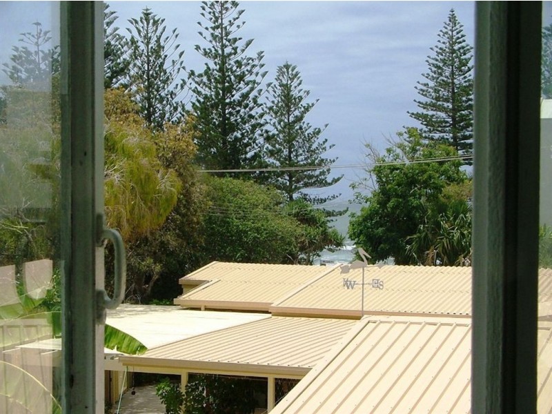 1/1 Mackay Street, Dicky Beach QLD 4551