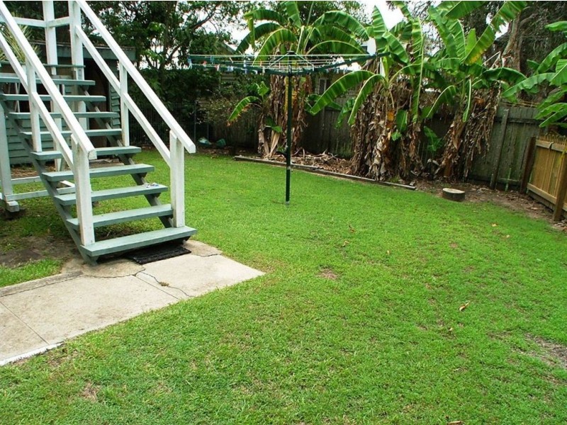 1/1 Mackay Street, Dicky Beach QLD 4551