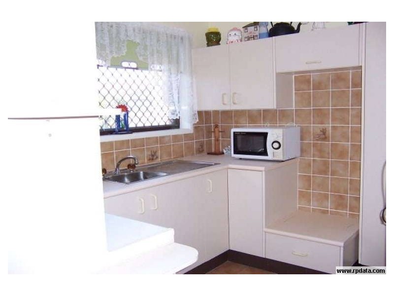 2/15 Ambako Place, Golden Beach QLD 4551