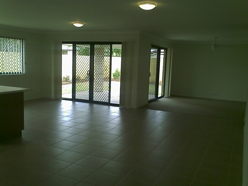 10 Kakadu Court, Little Mountain QLD 4551
