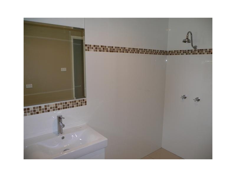 1 Apanie Court, Battery Hill QLD 4551