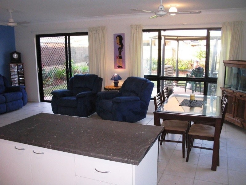 17 Huntley Cres, Caloundra West QLD 4551