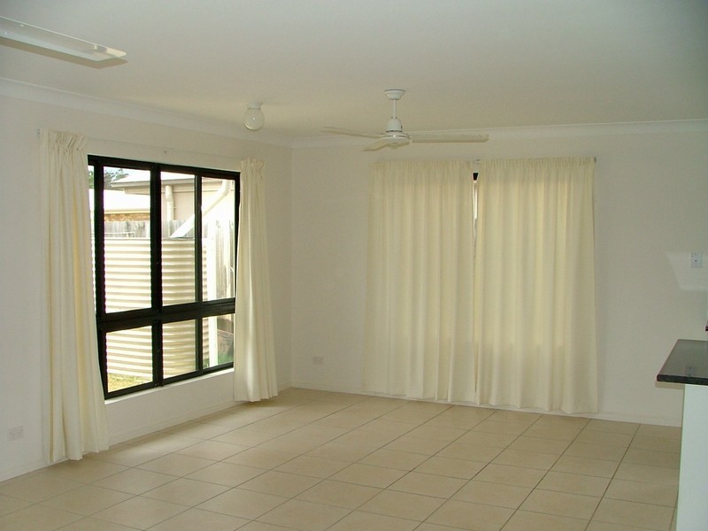 17 Huntley Cres, Caloundra West QLD 4551