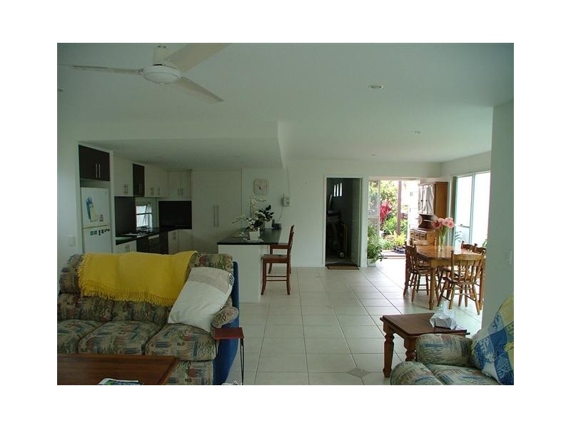 6 Pandorea St, Currimundi QLD 4551