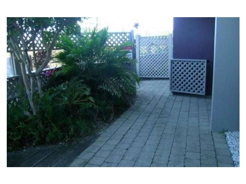 2/17 The Esplanade, Kings Beach QLD 4551