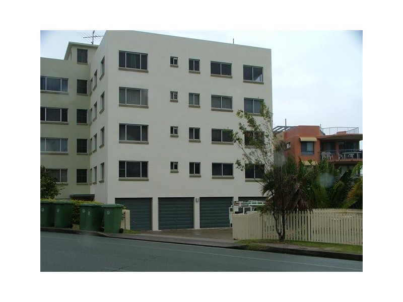 2/7 Mahia Terrace, Kings Beach QLD 4551