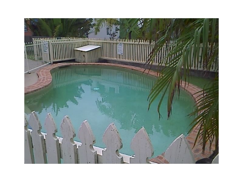 2/7 Mahia Terrace, Kings Beach QLD 4551