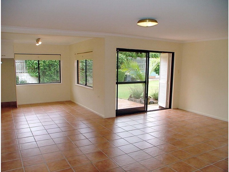 77 Taylor Avenue, Golden Beach QLD 4551