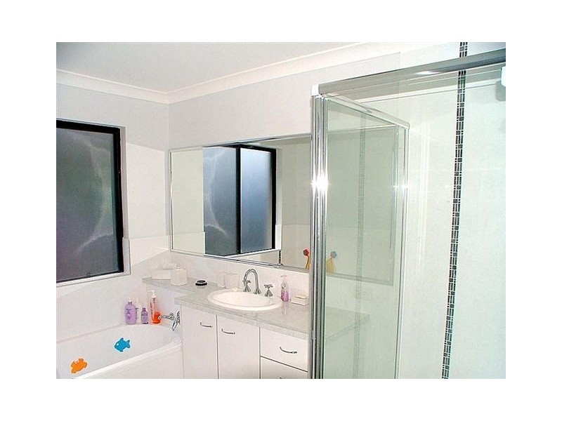 11 Gallery Place, Caloundra West QLD 4551