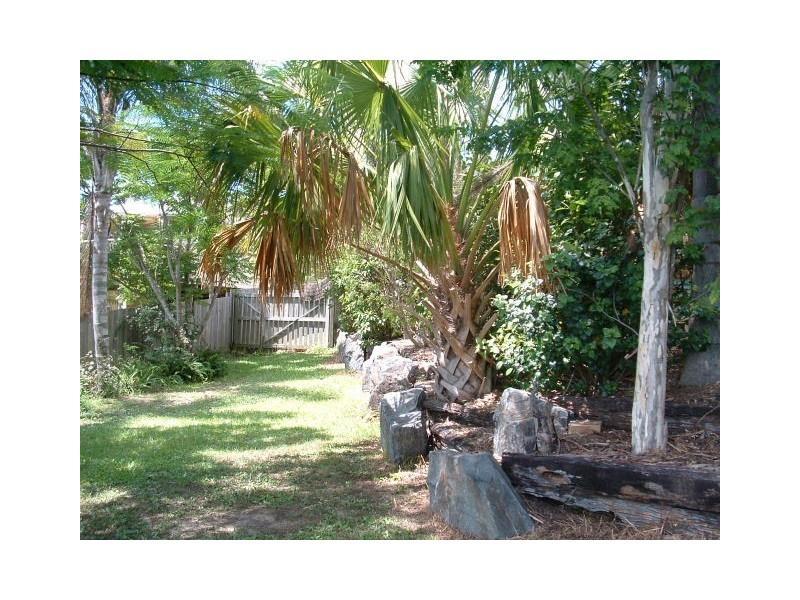 154 Universal Street, Pacific Pines QLD 4211