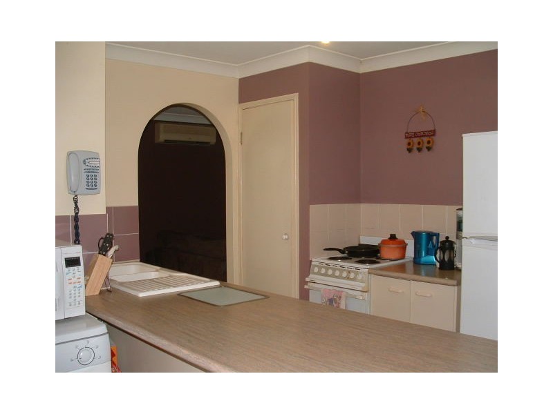 154 Universal Street, Pacific Pines QLD 4211