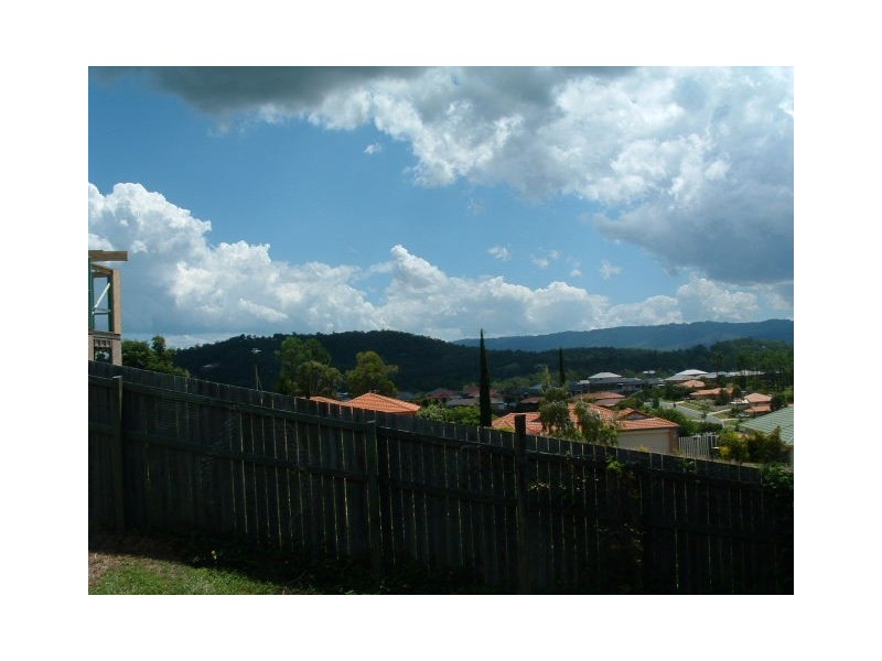 154 Universal Street, Pacific Pines QLD 4211