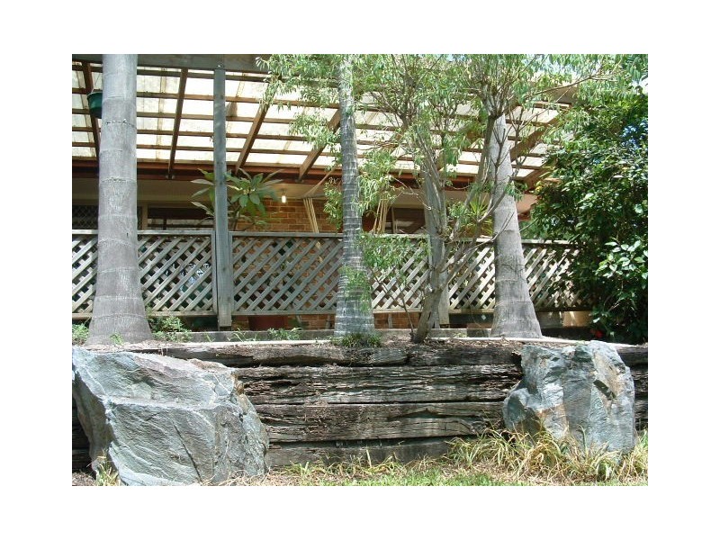 154 Universal Street, Pacific Pines QLD 4211